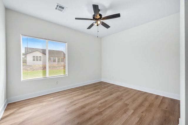 613 E Briarbrook Ln, Park City, KS 67147