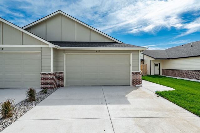 613 E Briarbrook Ln, Park City, KS 67147
