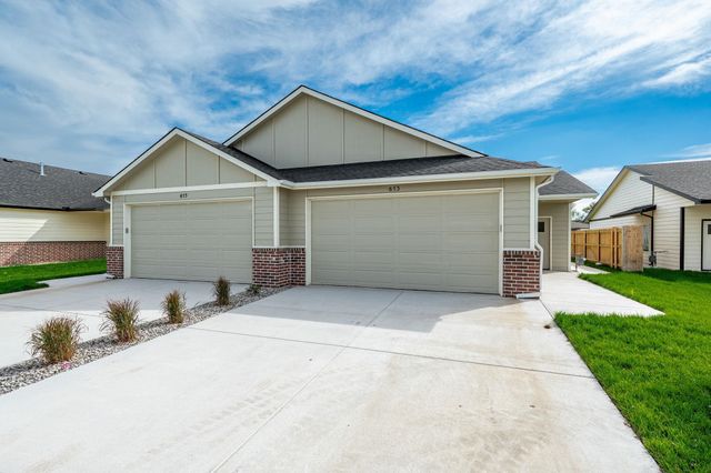 613 E Briarbrook Ln, Park City, KS 67147