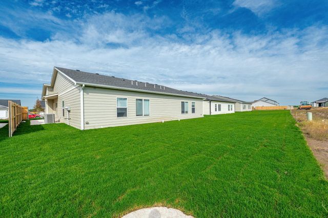 613 E Briarbrook Ln, Park City, KS 67147