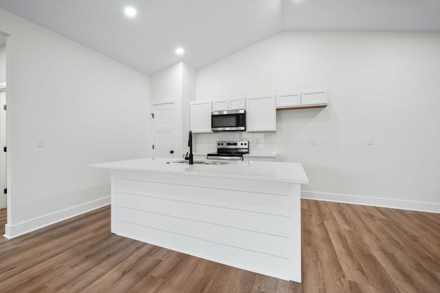 613 E Briarbrook Ln, Park City, KS 67147
