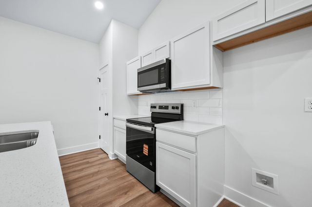 613 E Briarbrook Ln, Park City, KS 67147