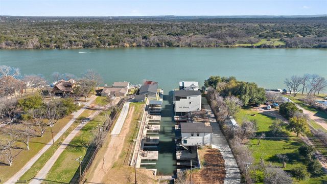 942 Euel Moore DR, Kingsland, TX 78639