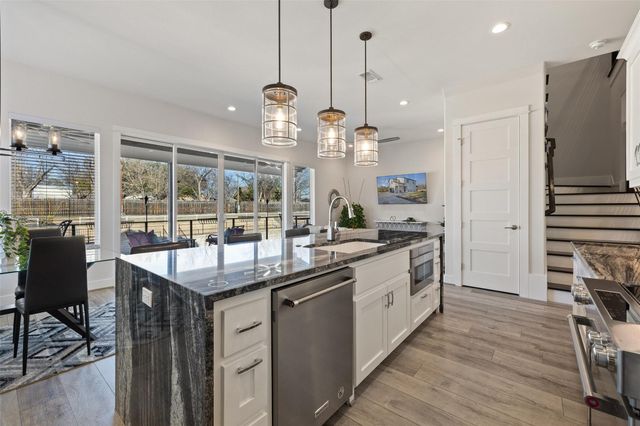 942 Euel Moore DR, Kingsland, TX 78639