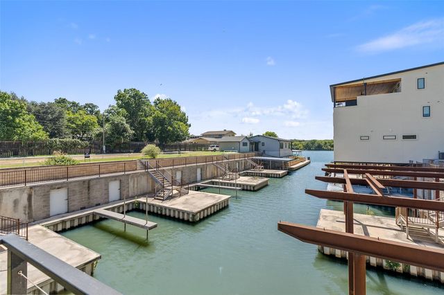 942 Euel Moore DR, Kingsland, TX 78639