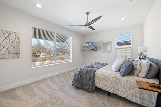 942 Euel Moore DR, Kingsland, TX 78639