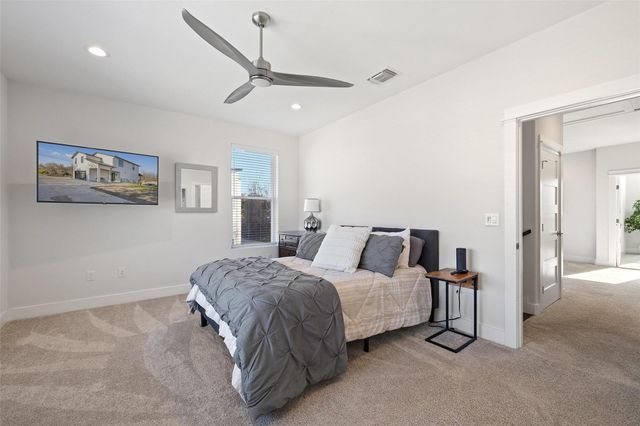 942 Euel Moore DR, Kingsland, TX 78639