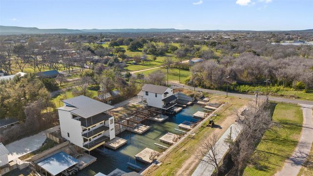 942 Euel Moore DR, Kingsland, TX 78639