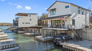 942 Euel Moore DR, Kingsland, TX 78639