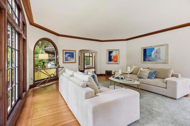 1524 Arc Way, Burlingame, CA 94010