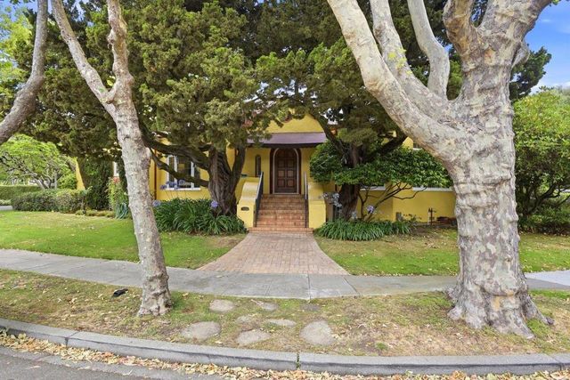 1524 Arc Way, Burlingame, CA 94010