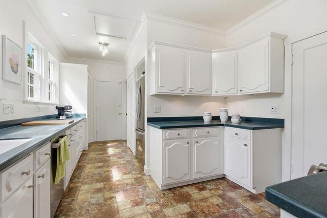 1524 Arc Way, Burlingame, CA 94010