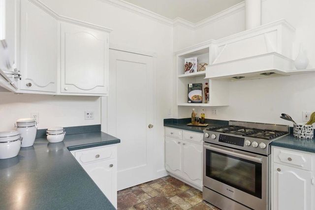 1524 Arc Way, Burlingame, CA 94010