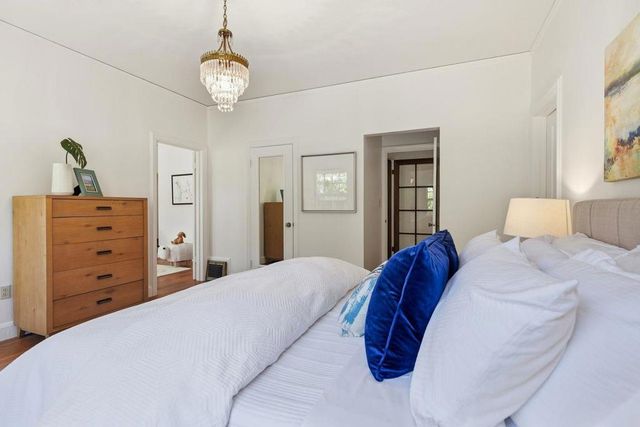 1524 Arc Way, Burlingame, CA 94010