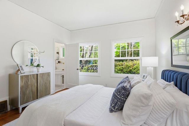 1524 Arc Way, Burlingame, CA 94010
