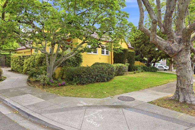 1524 Arc Way, Burlingame, CA 94010