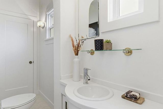 1524 Arc Way, Burlingame, CA 94010