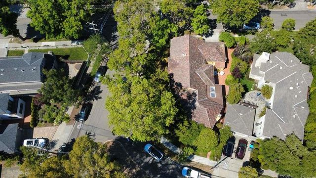 1524 Arc Way, Burlingame, CA 94010