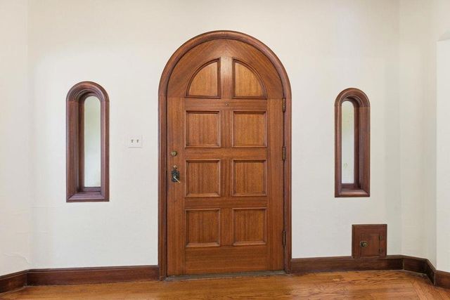 1524 Arc Way, Burlingame, CA 94010