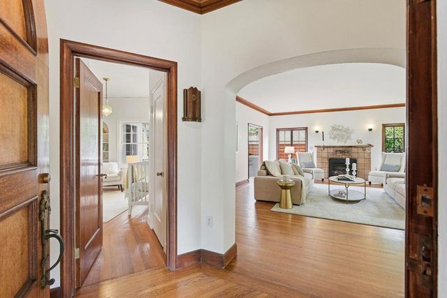 1524 Arc Way, Burlingame, CA 94010