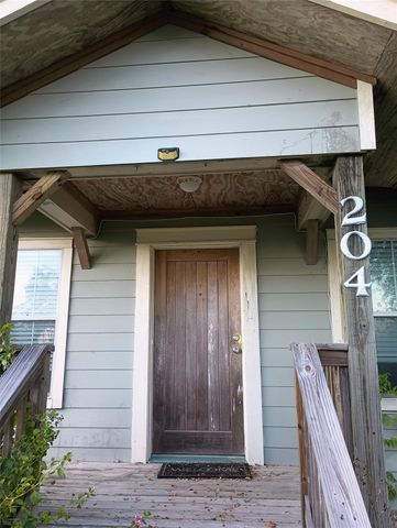204 Dwire Drive, La Porte, TX 77571