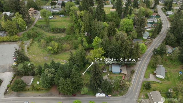 226 S Oyster Bay Ave, Bremerton, WA 98312