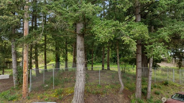 226 S Oyster Bay Ave, Bremerton, WA 98312