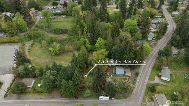 226 S Oyster Bay Ave, Bremerton, WA 98312