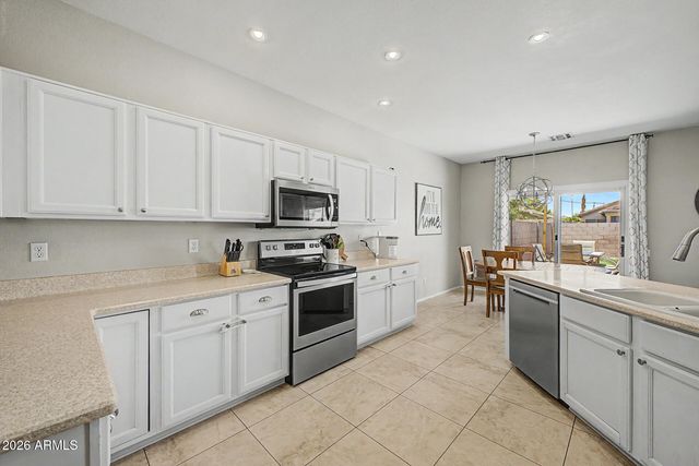 4730 E SILVERWOOD Drive, Phoenix, AZ 85048