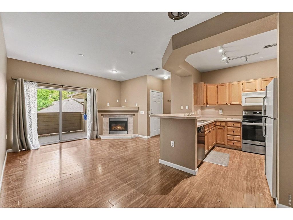 4545 Wheaton Dr D-390, Fort Collins, CO 80525