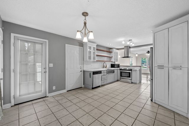 795 Princeton Cir, Clarksville, TN 37042