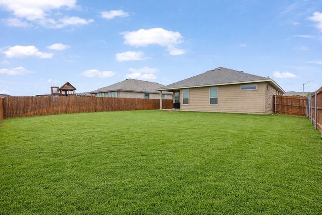 1406 Pleasanton Road, Cleburne, TX 76033