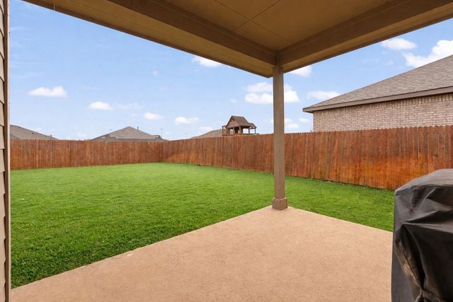 1406 Pleasanton Road, Cleburne, TX 76033