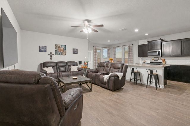 1406 Pleasanton Road, Cleburne, TX 76033