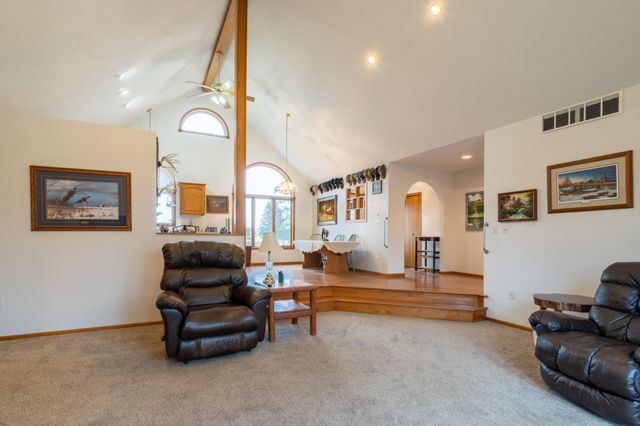 11618 35th Street SE, Valley City, ND 58072