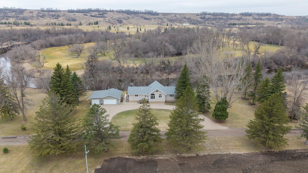 11618 35th Street SE, Valley City, ND 58072