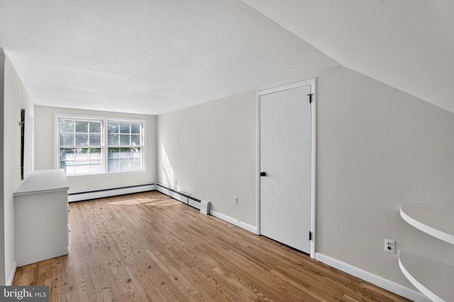 35 BEAL ST, Hamilton, NJ 08610