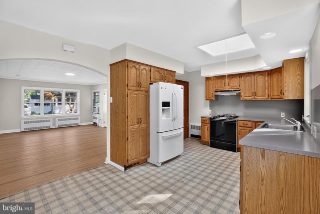 35 BEAL ST, Hamilton, NJ 08610