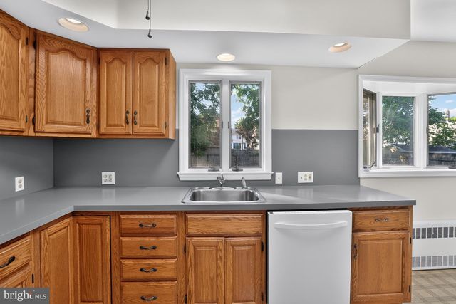 35 BEAL ST, Hamilton, NJ 08610