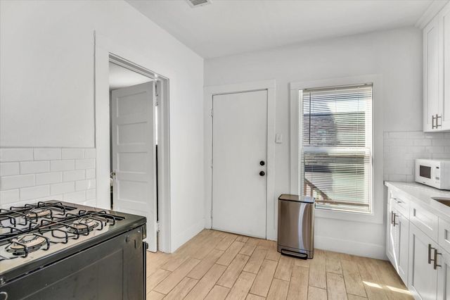 5301 Avenue M, Galveston, TX 77551