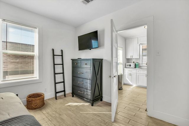 5301 Avenue M, Galveston, TX 77551