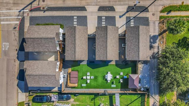5301 Avenue M, Galveston, TX 77551