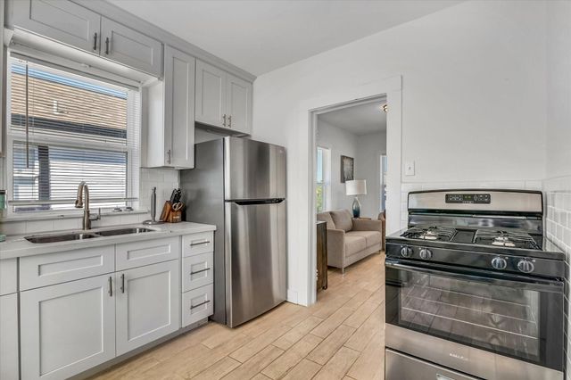 5301 Avenue M, Galveston, TX 77551