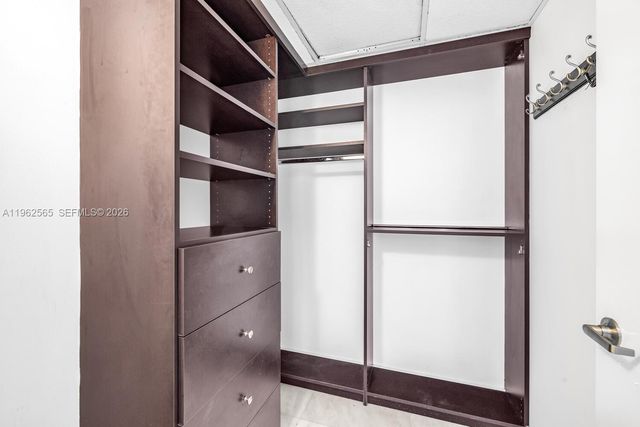 495 Brickell Ave 2606, Miami, FL 33131