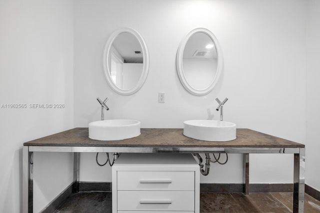 495 Brickell Ave 2606, Miami, FL 33131