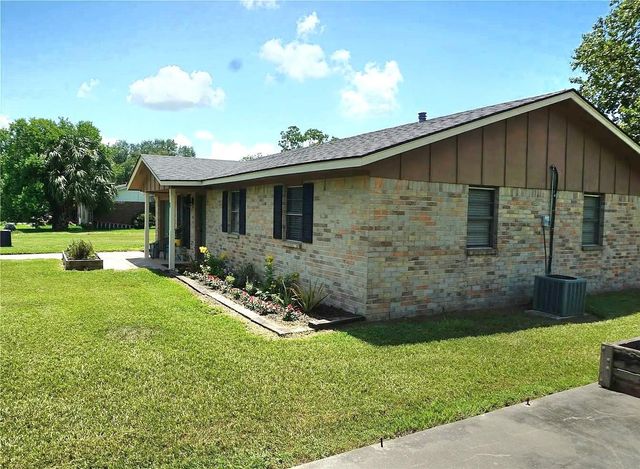 8 Albert Avenue, Victoria, TX 77905