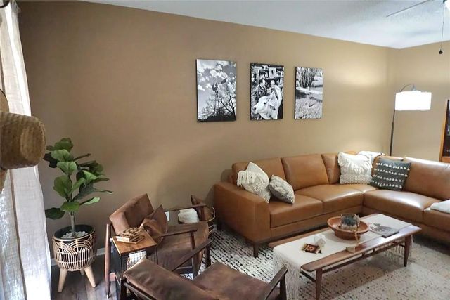 8 Albert Avenue, Victoria, TX 77905