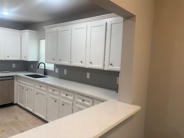 115 S Blackwell Street, Pasadena, TX 77506