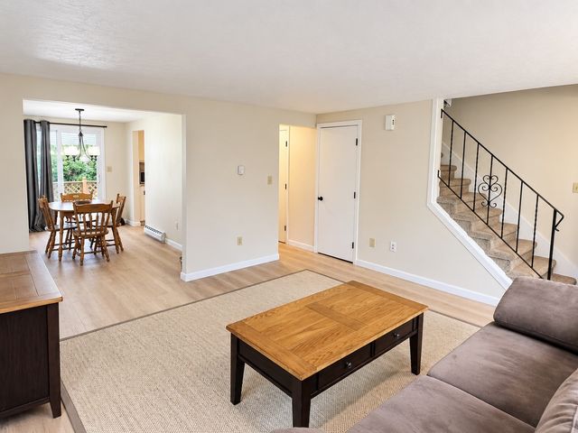 104 Village Dr 104, Bourne, MA 02532