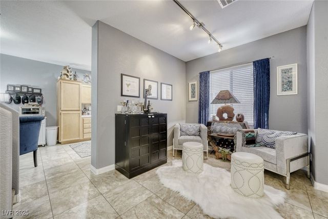 10009 Calabasas Avenue, Las Vegas, NV 89117